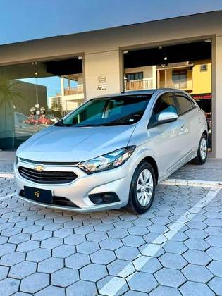 CHEVROLET ONIX 1.4 MPFI LT 8V FLEX 4P MANUAL CHEVROLET ONIX 1.4 MPFI LT 8V FLEX 4P MANUAL